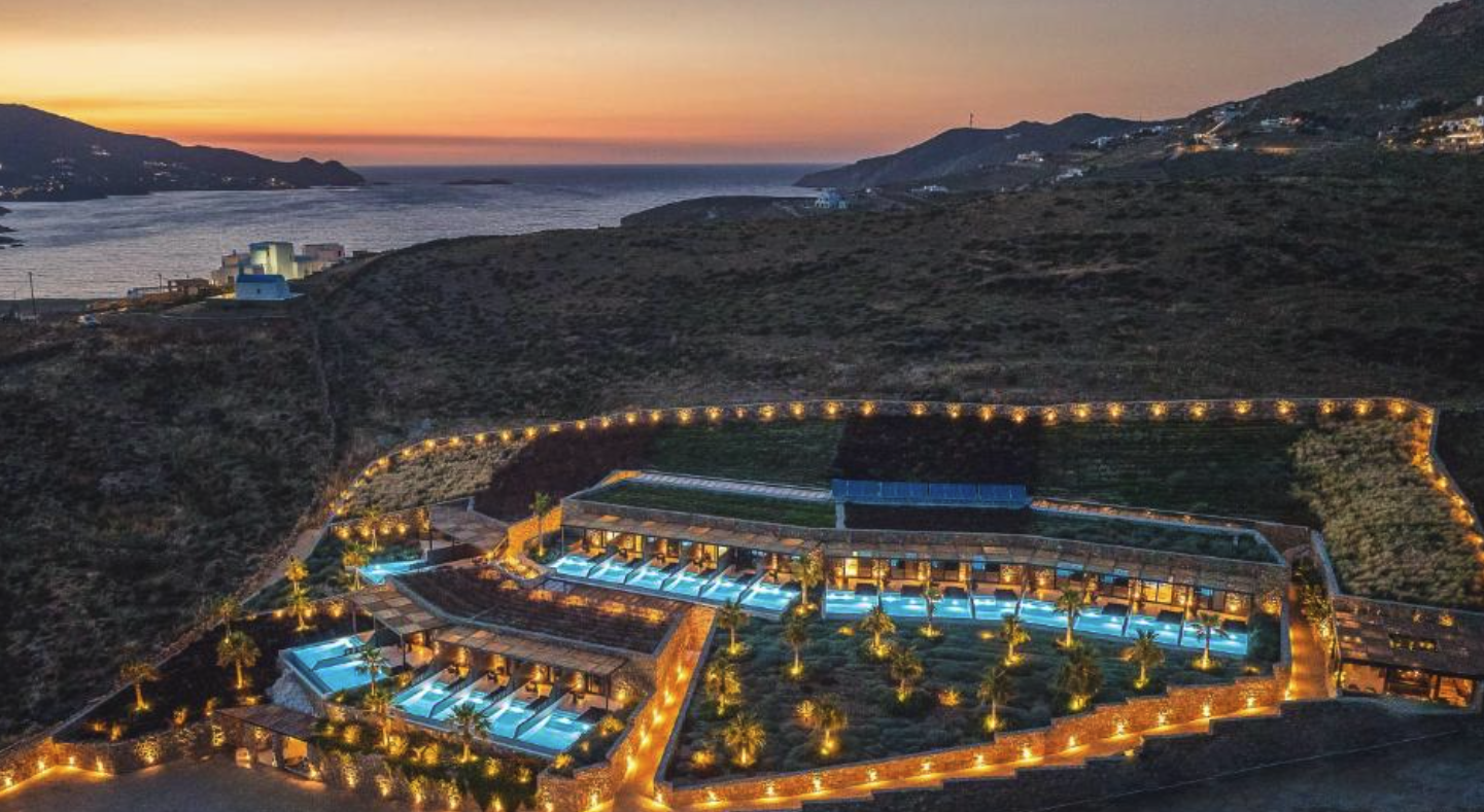 Ftelia Black Villas